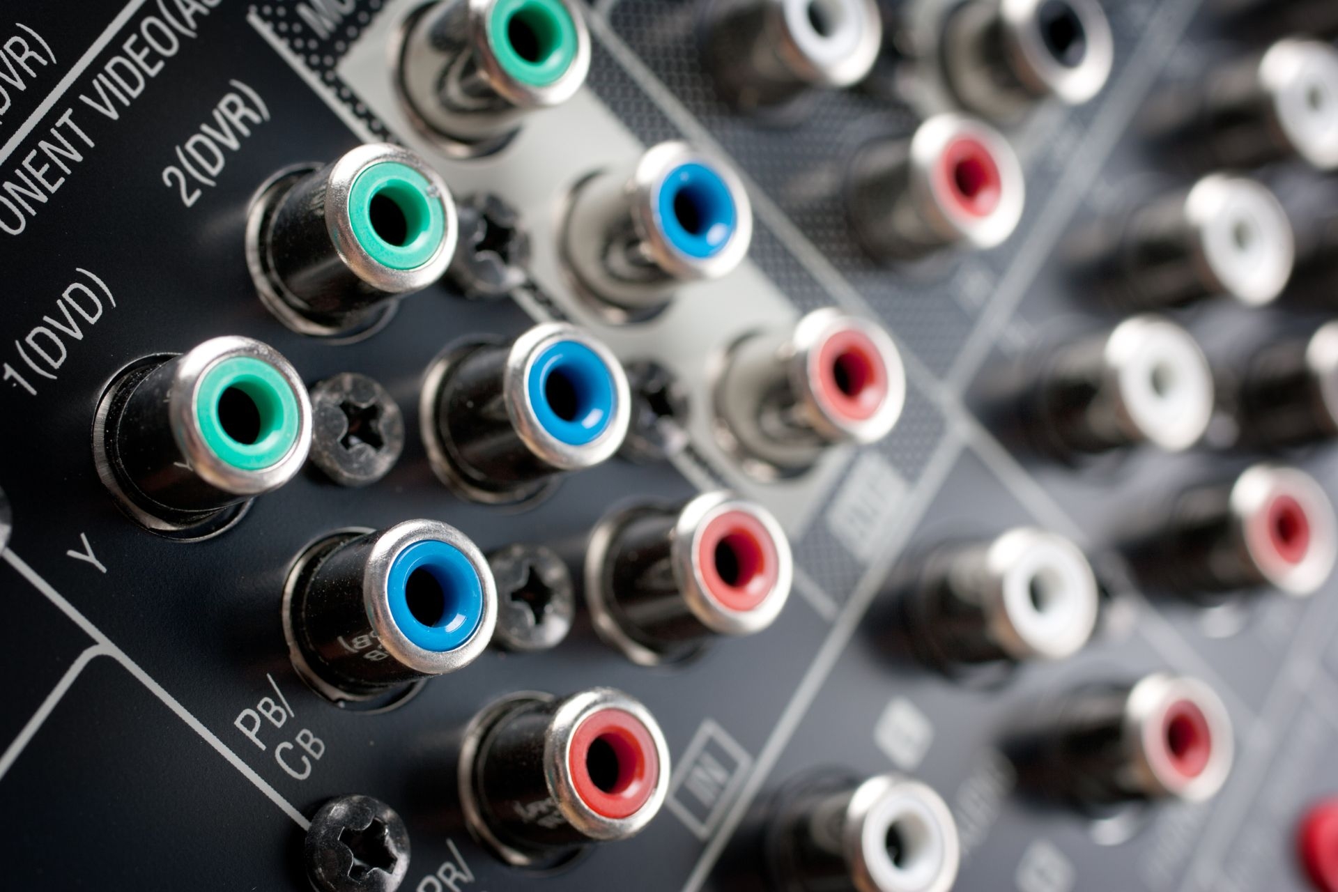 How do you set up a rack-mountable audio mixer in a home recording studio?